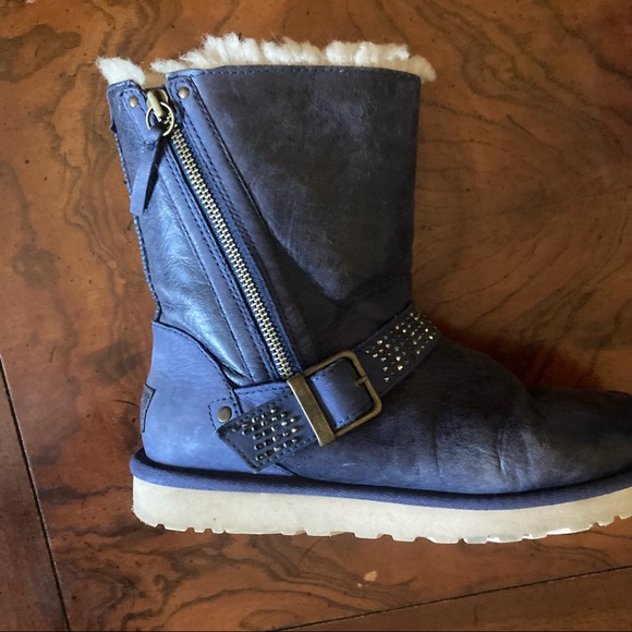UGG boots, size 7, navy blue with embellishments on buckle, gently used - Picture 6 of 8